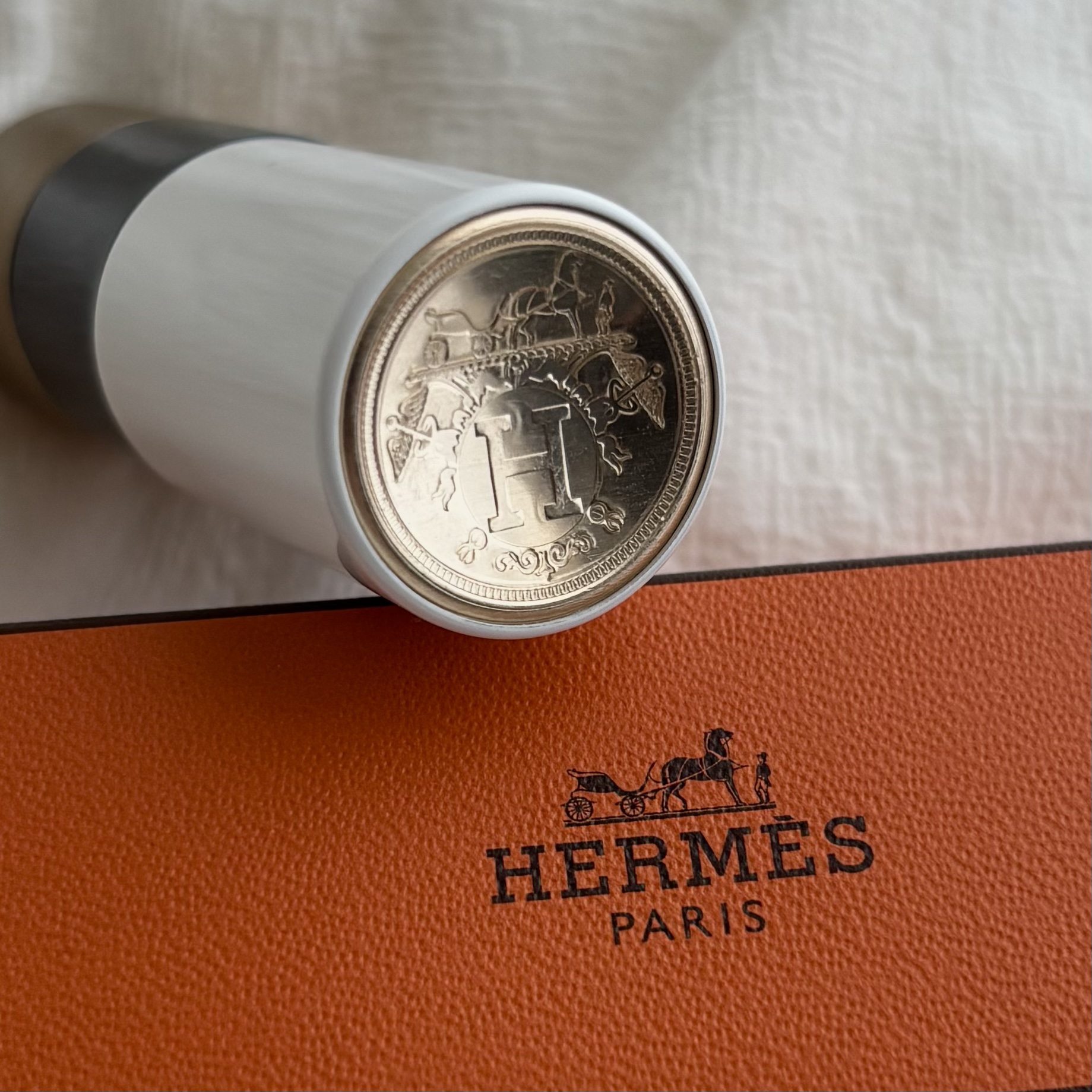 〈ルージュ・エルメス〉 ルージュ ア レーヴル サティネ/エルメス/口紅を使ったクチコミ（3枚目）