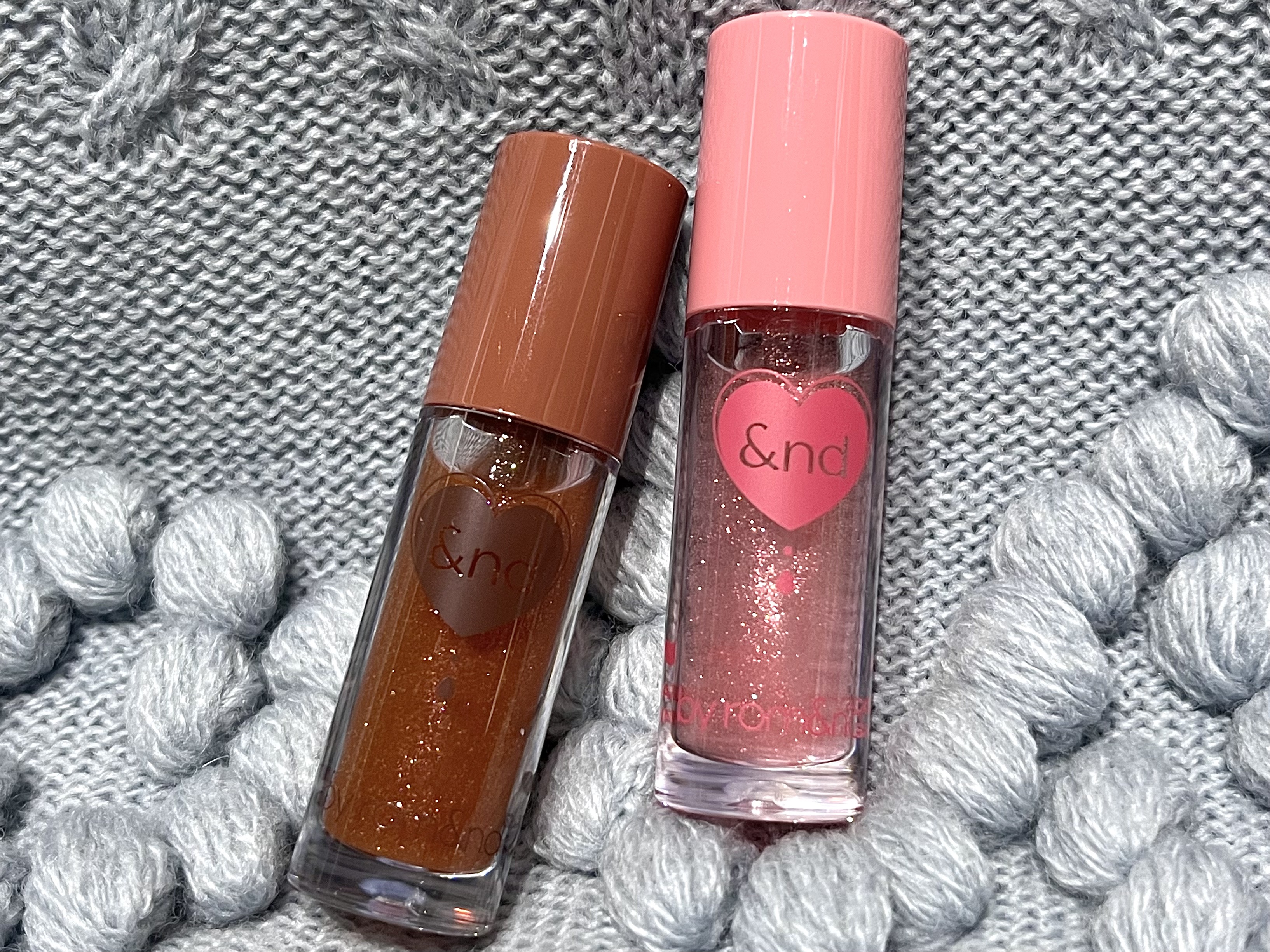 グラッシーコーティンググロス/&nd by rom&nd/リップグロスを使ったクチコミ（1枚目）