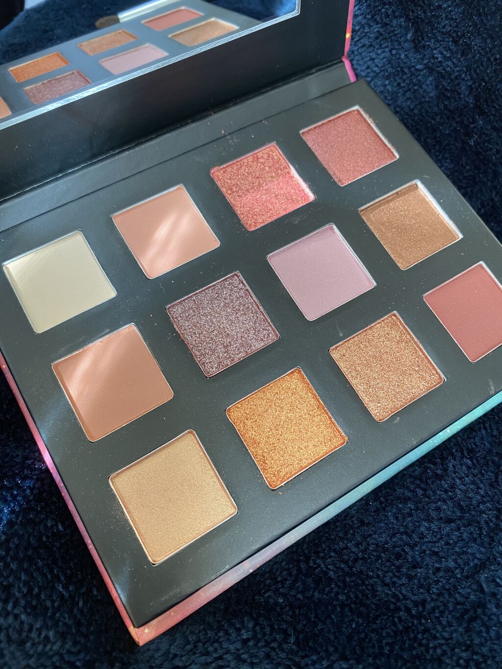 HEXZEスターライトファントム１２アイシャドウ０１/HEXZE（ヘックスゼ）/アイシャドウパレットを使ったクチコミ（3枚目）