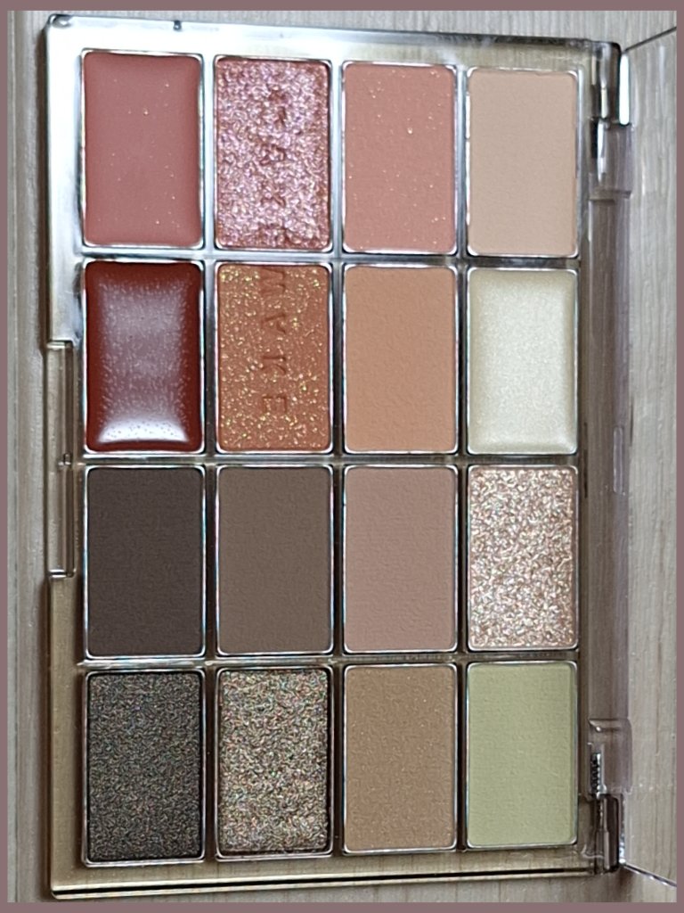 ソフトブラーリングアイパレット/wakemake/アイシャドウパレットを使ったクチコミ（2枚目）