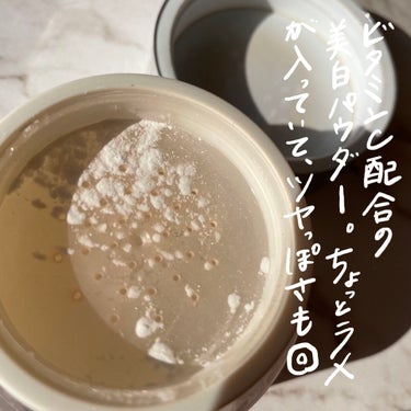 CLINIQUE イーブン ベター ブライトニング ルース パウダーCのクチコミ「【美白おしろい】

使用感がめちゃくちゃに出てる、これ。
CLINIQUEのイーブン ベター .....」（3枚目）