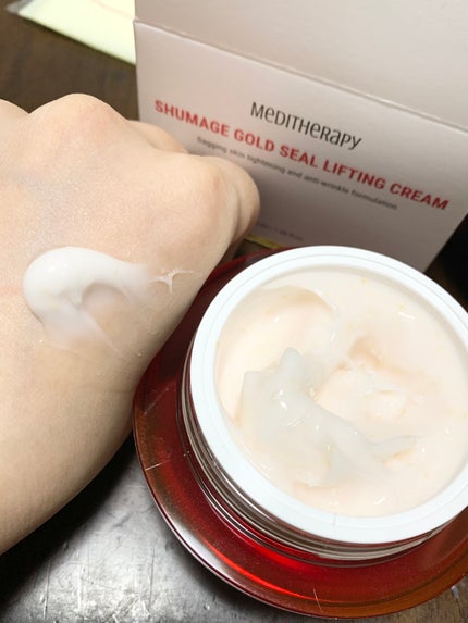 シューマジゴールド糸リフティングクリーム+EMS美顔器/MEDITHERAPY/フェイスクリームを使ったクチコミ(3枚目)