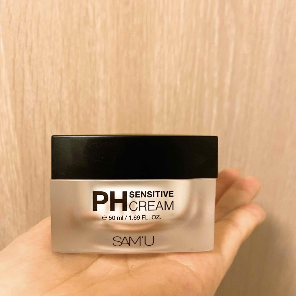 SAM'U    PH センシティブクリーム

田中みな実さんが使っているとか
MEGBABYさんが推してるとかで
有名なこちら。しかしどちらも
よく知らない私です（笑）

別に田中みな実さんを崇拝している訳では
ないけれど、ずっと気になっ