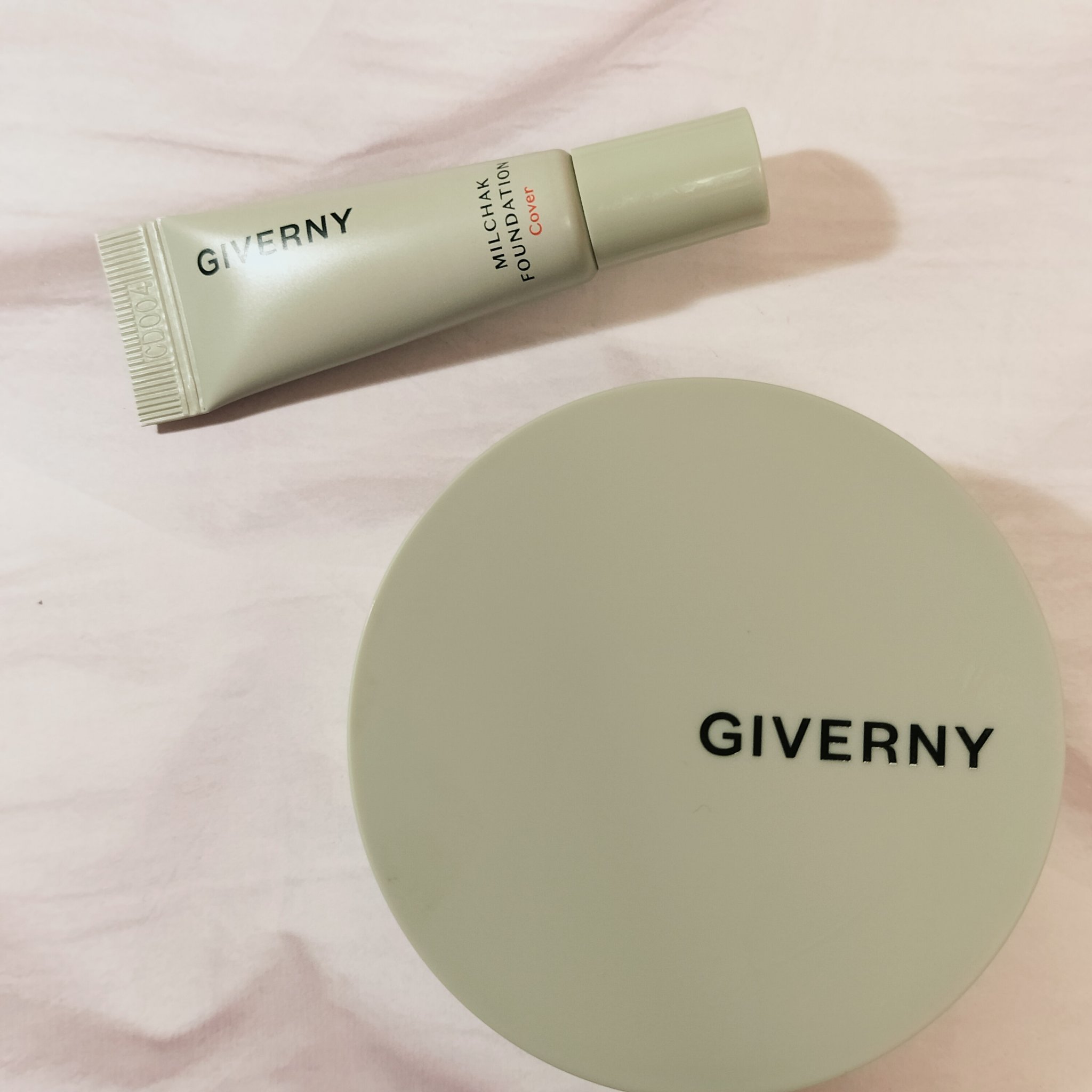 ジヴェルニー 密着カバークッション/GIVERNY/クッションファンデーションを使ったクチコミ（1枚目）