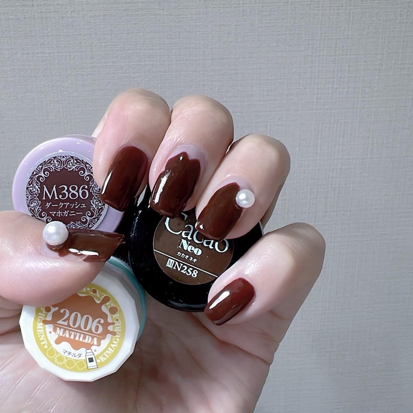 なかやまちえこ on LIPS 「塗りかけネイル💅⠀⠀夜になかなかYouTubeライブの時間が取..」(4枚目)