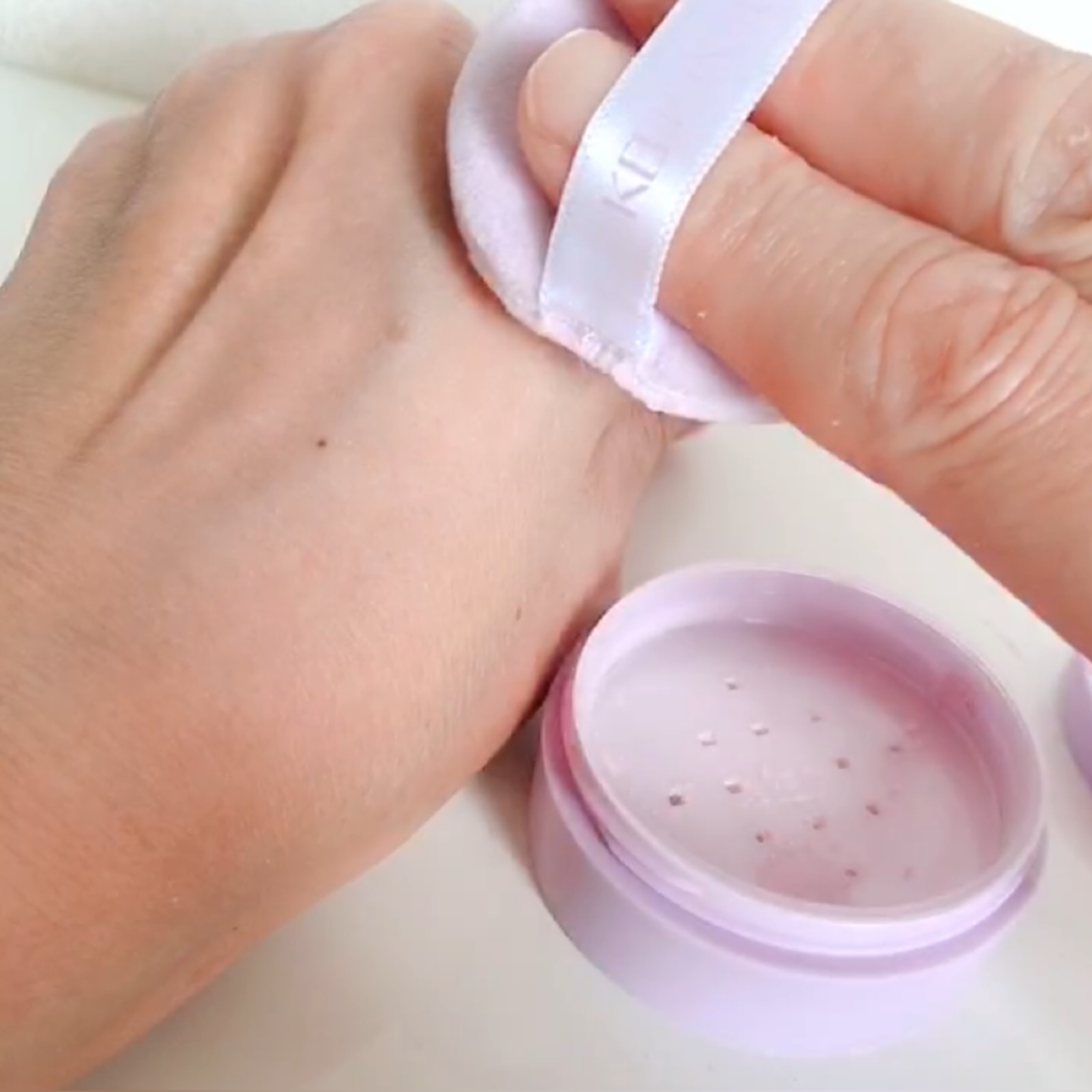 ヤングペアリングブラートーンアップパウダー/Keep in Touch/ルースパウダーを使ったクチコミ（3枚目）