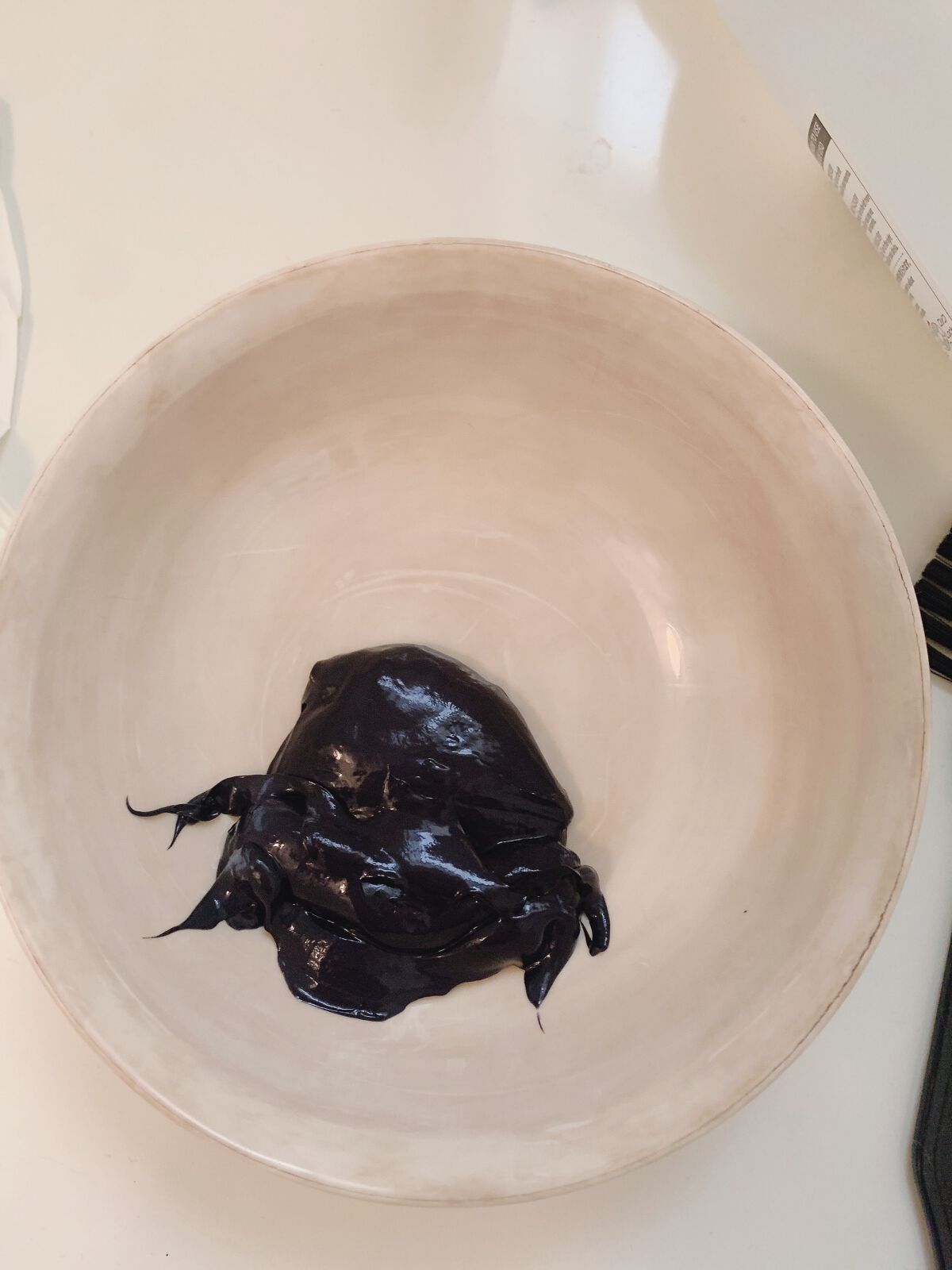 黑丸 on LIPS 「デビルズトリックで染めてみた!と、いうわけで、ブリーチ3回のズ..」(3枚目)