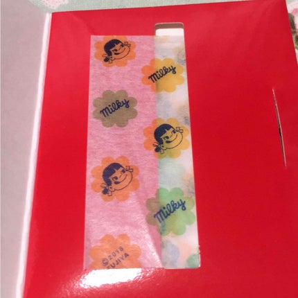 HOLIKA HOLIKA オイルペーパーのクチコミ「ペコちゃんコラボ商品です!
ホリカホリカのペコちゃんコラボ、あぶらとり紙になります!
中の.....」(2枚目)