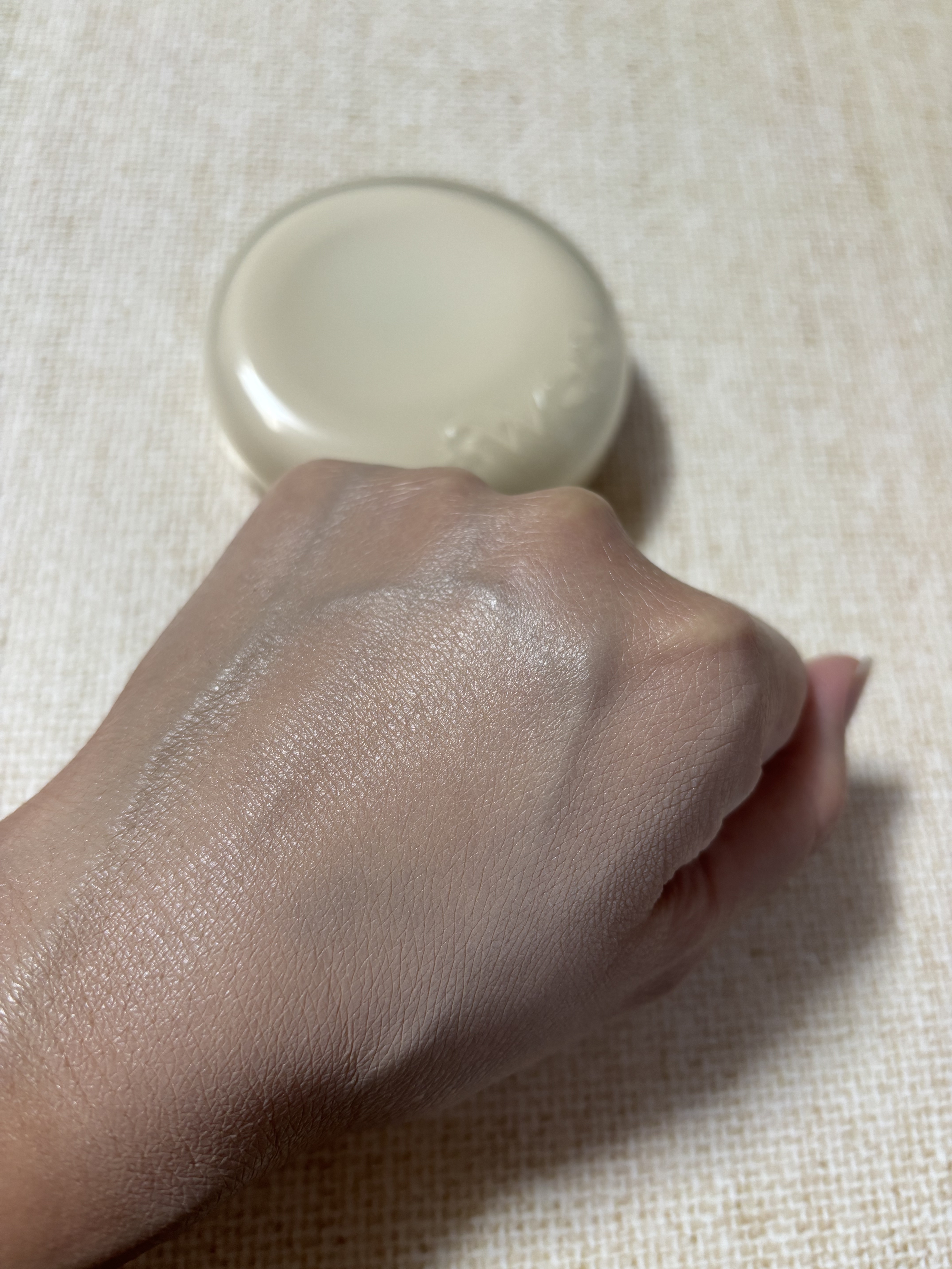 フィー クッションエッグフィットカバー/fwee/クッションファンデーションを使ったクチコミ（2枚目）