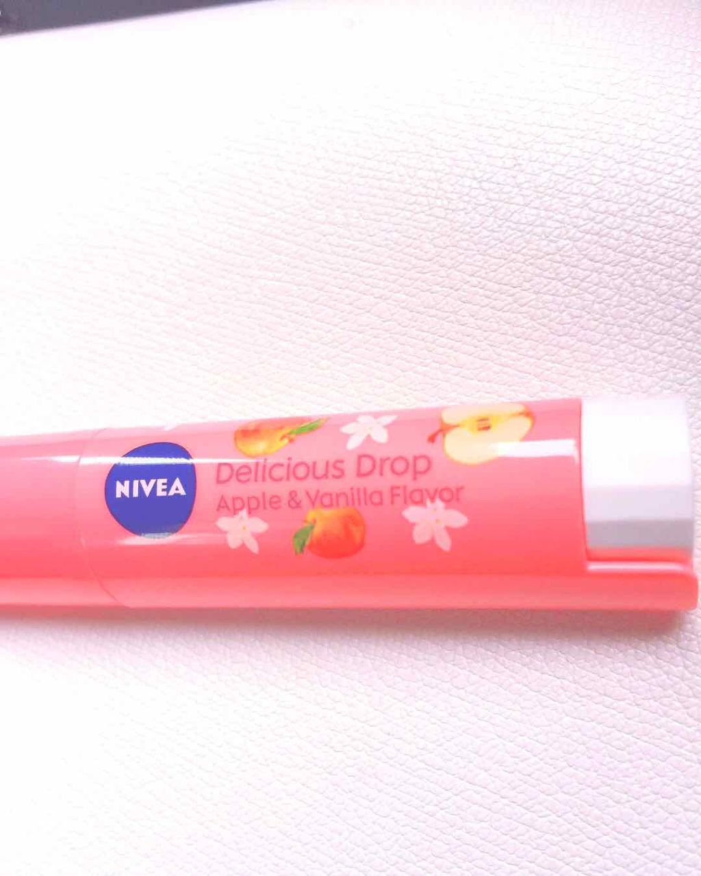 MOMO on LIPS 「#最近のスキンケア#私のポーチニベア♪ニベアデリシャスドロップ..」(1枚目)