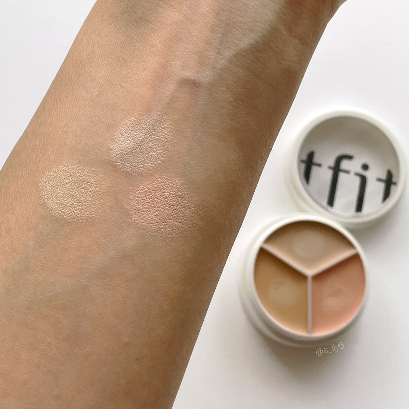 カバーアッププロコンシーラー/TFIT/パレットコンシーラーを使ったクチコミ(4枚目)