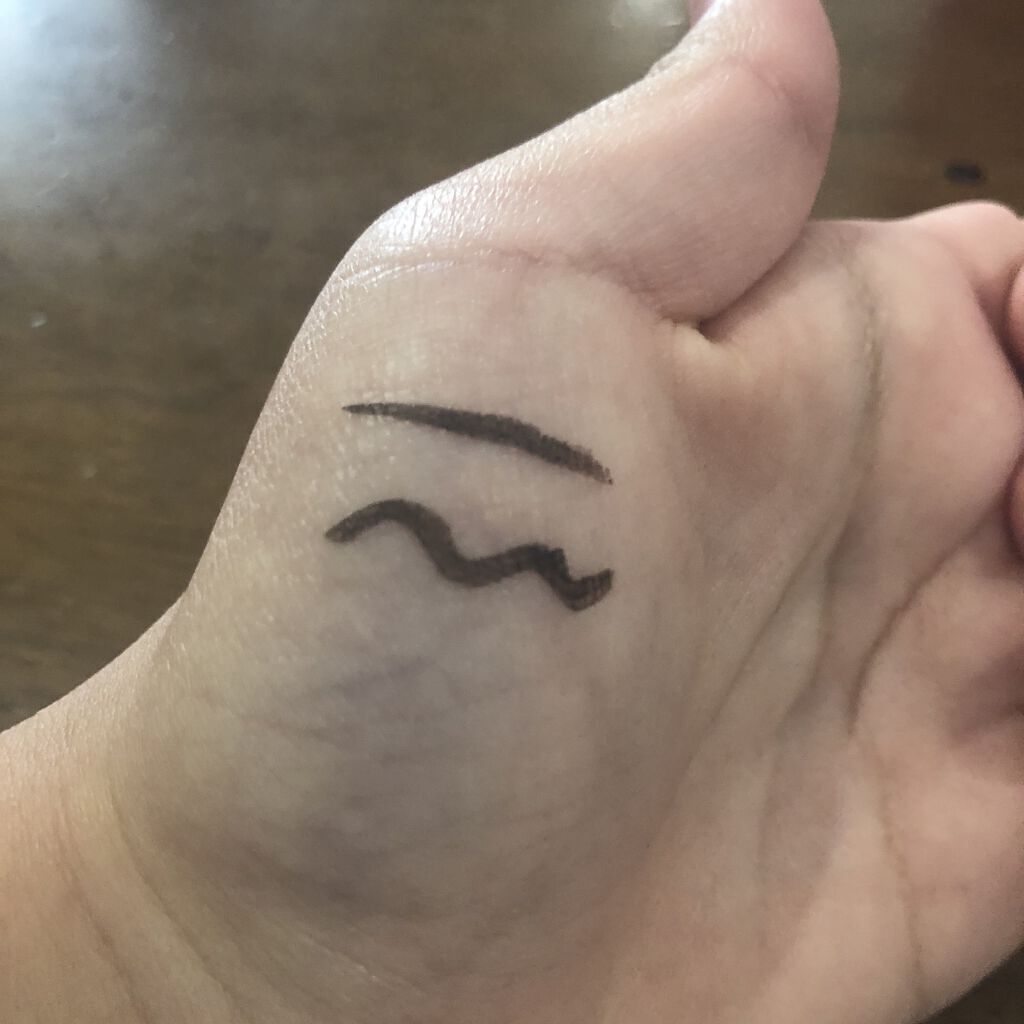 スキルレスライナー/LUMIURGLAS/リキッドアイライナーを使ったクチコミ（3枚目）