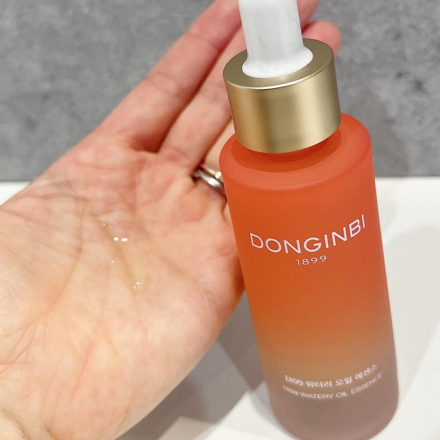 1899 ウォータリー オイルエッセンス/Donginbi(ドンインビ/韓国)/美容液を使ったクチコミ(3枚目)