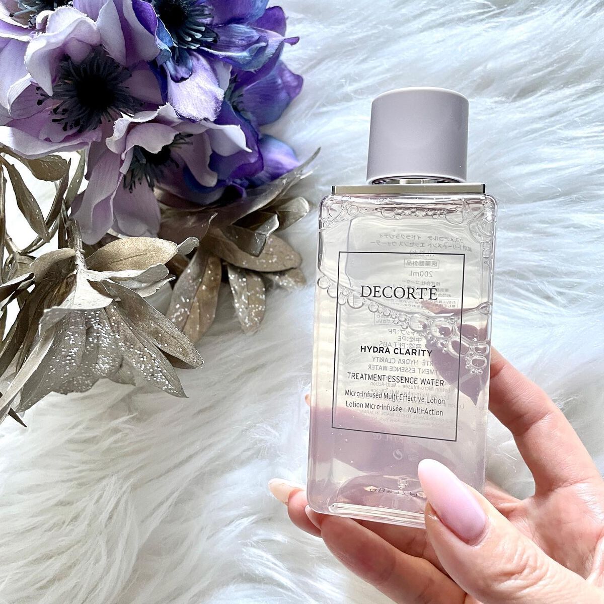 Shiho Arai on LIPS 「・・コスメデコルテイドラクラリティ 薬用トリートメントエッセン..」(1枚目)