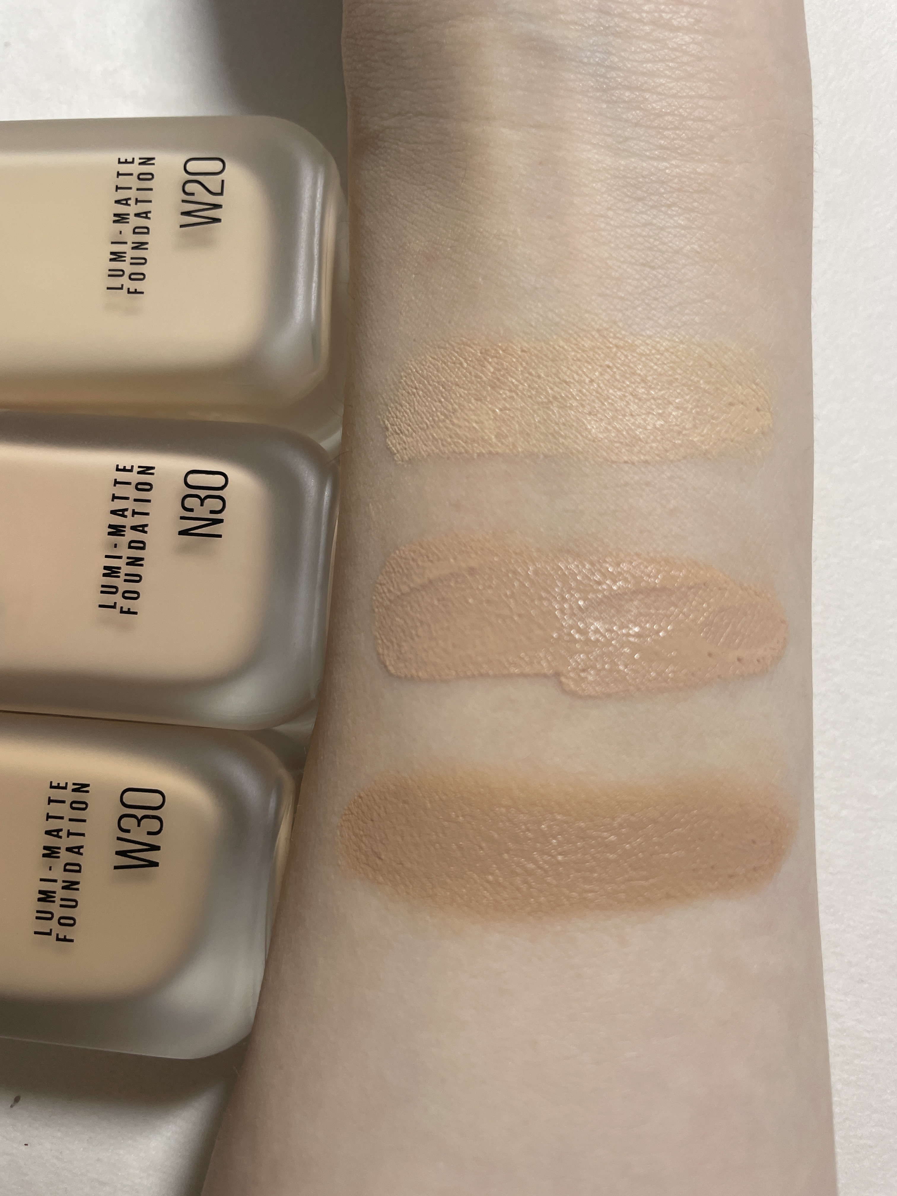 SPステイ ルミマット リキッド ファンデーション/MAYBELLINE NEW YORK/リキッドファンデーションを使ったクチコミ（3枚目）