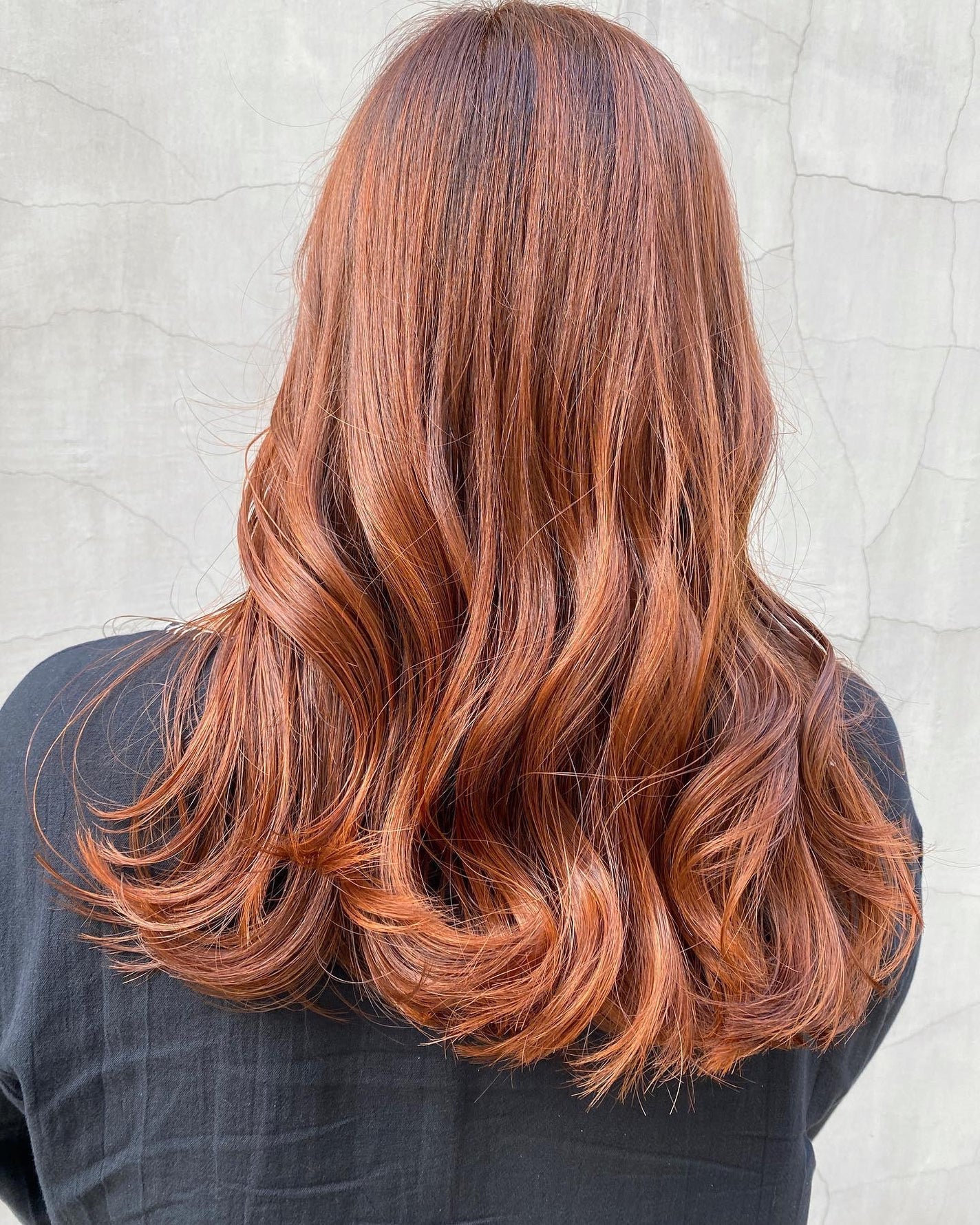 ゆうひ☁*°美容師 on LIPS 「ブリーチなしオレンジ🍊(染める前が明るめの状態です!暗い方、地..」(1枚目)