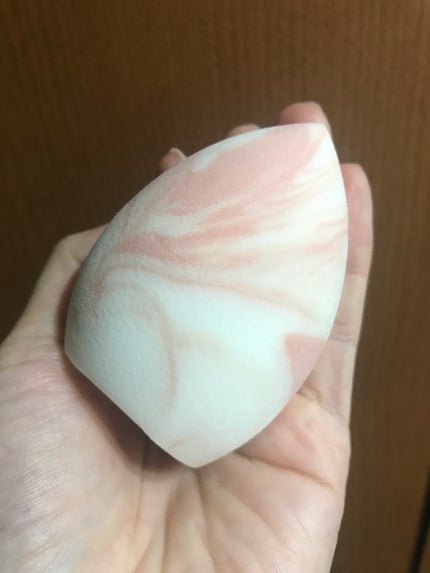 ファンデーションスポンジ(マーブル風)/DAISO/パフ・スポンジを使ったクチコミ(2枚目)