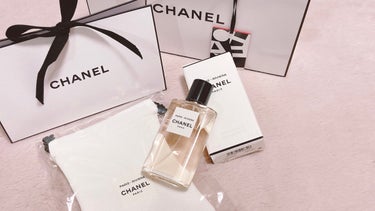 CHANEL レ ゾー ドゥ シャネル パリ リヴィエラ オードゥ トワレット (ヴァポリザター)のクチコミ「CHANELさんで
新作の香水買ってきた♡

全部いい匂いで迷ったんだけど

リヴィエラを選ん.....」（3枚目）