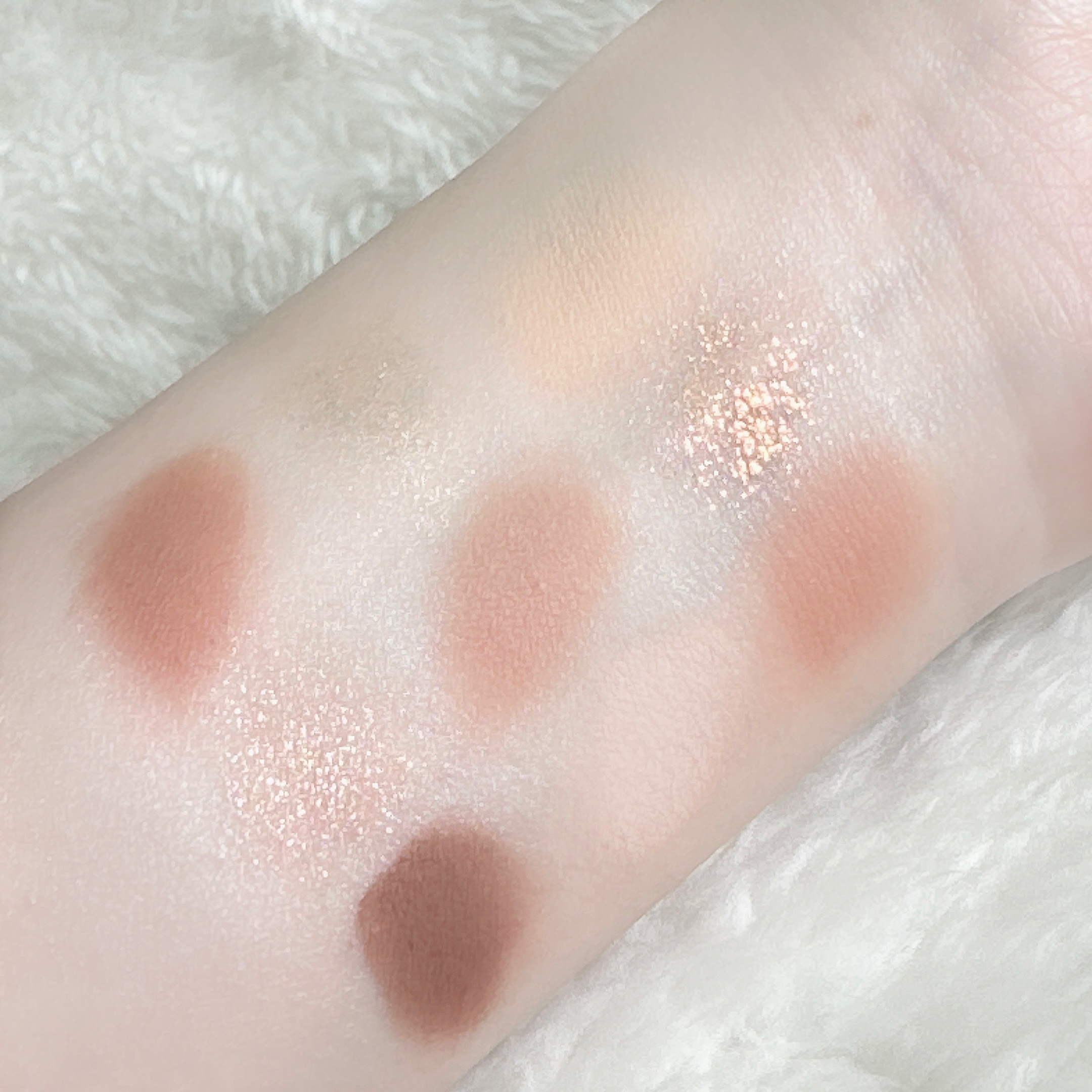 アイシャドウパレット 06 ピンクベージュ/Kirei&co./アイシャドウパレットを使ったクチコミ（3枚目）