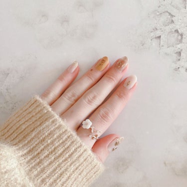 なんちゃってディズニー気分ネイル💅


ずっとネイルお休みしてたらいつの間にか2月になってました🥲


今回はディズニー関連の場所にちょっとお邪魔する機会があったのでなんちゃってディズニー気分なネイルに