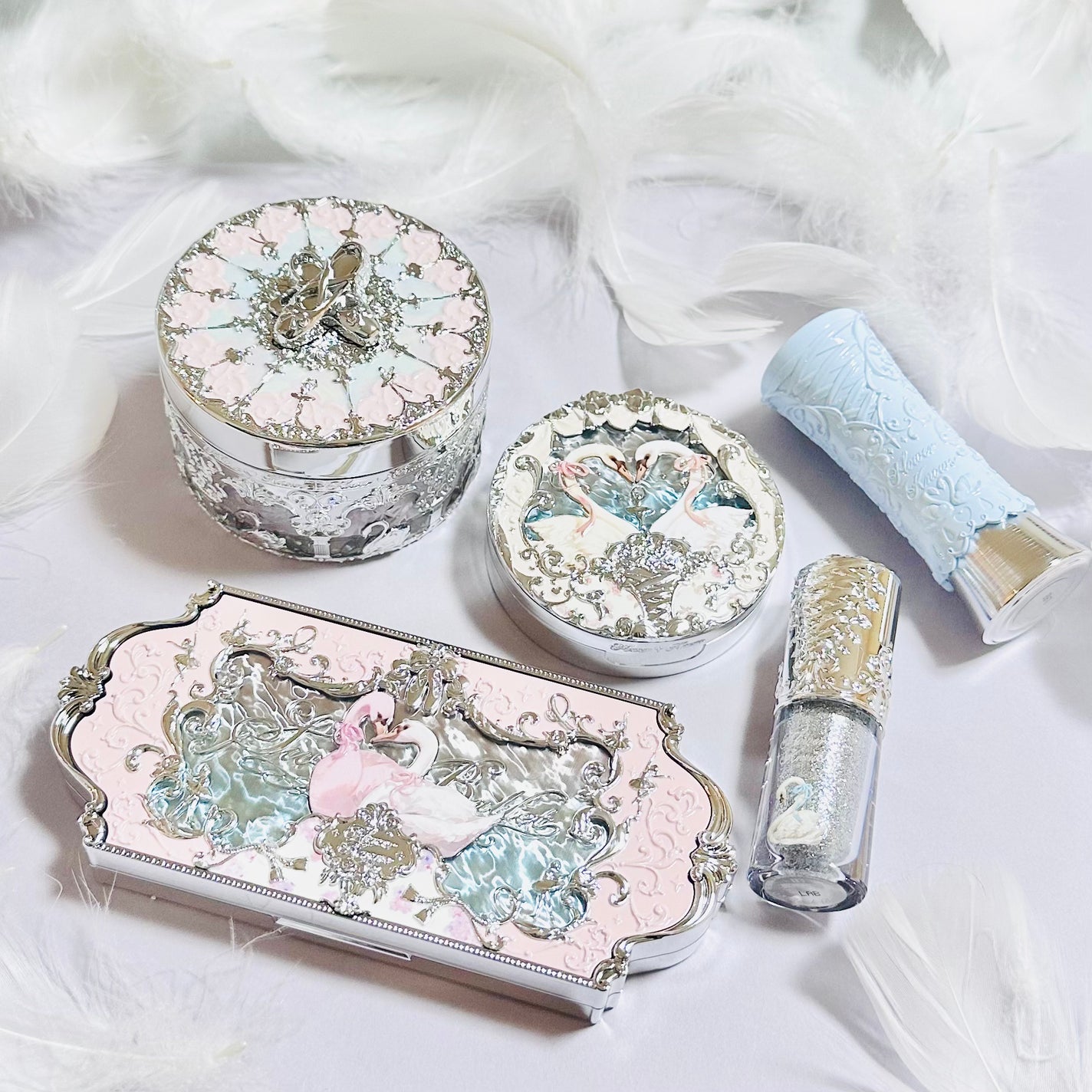 フラワーノーズスワンバレエシリーズ アイシャドウパレット/FlowerKnows/アイシャドウパレットを使ったクチコミ(7枚目)