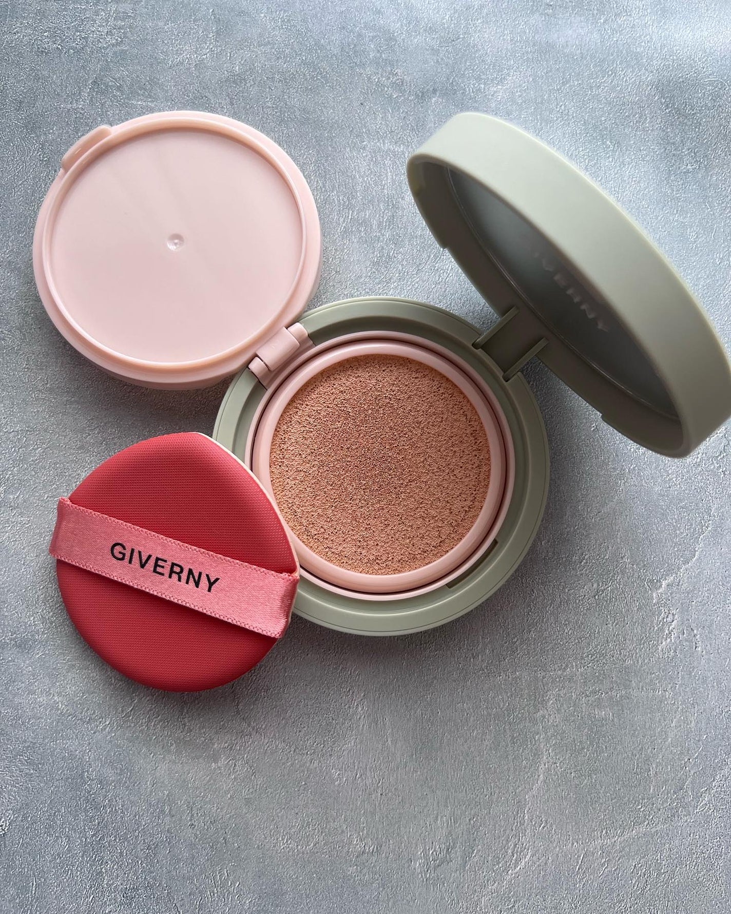 密着カバークッション/GIVERNY/クッションファンデーションを使ったクチコミ(2枚目)