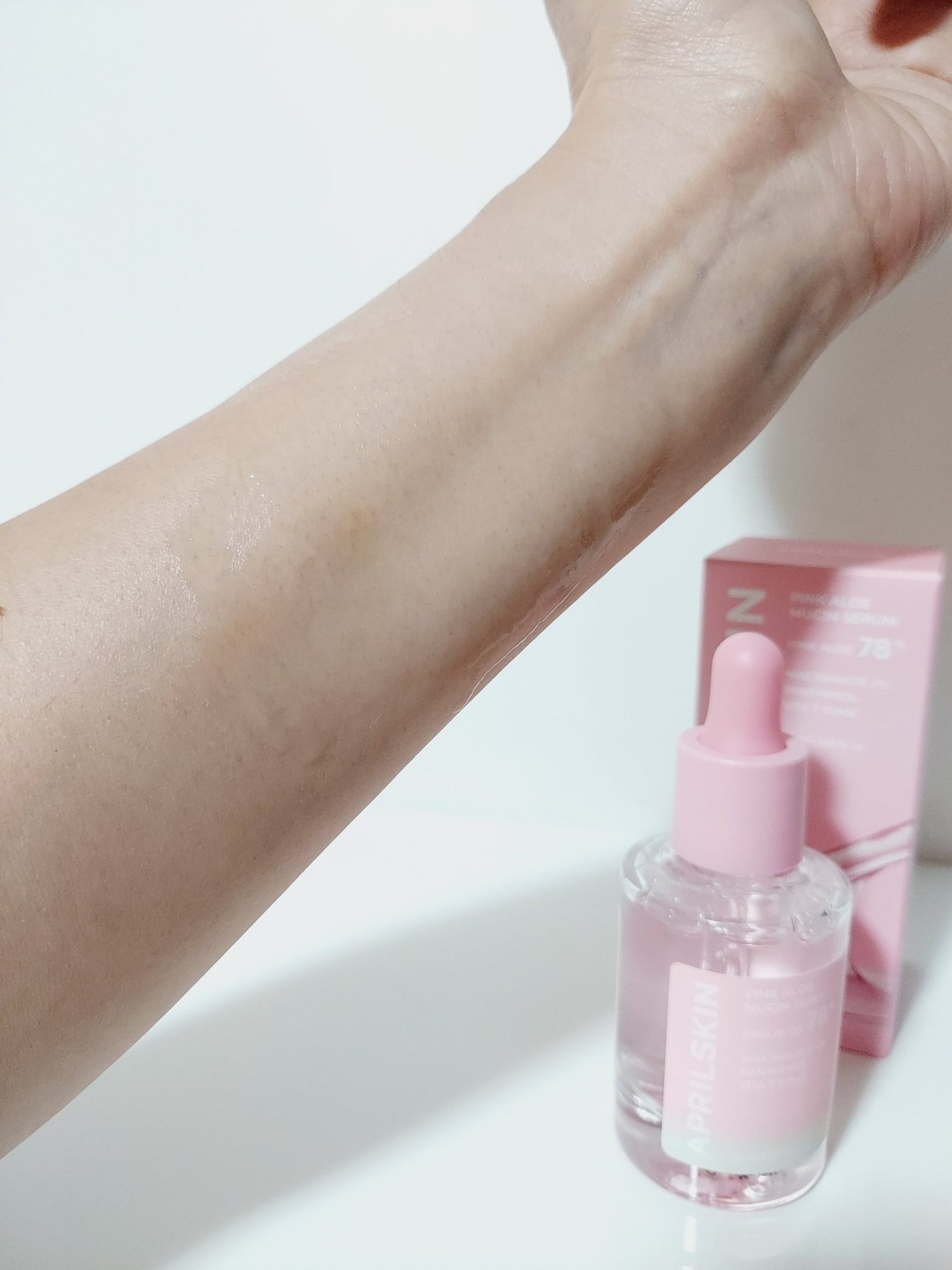 ピンクアロエムチンセラム/APRILSKIN/美容液を使ったクチコミ(3枚目)