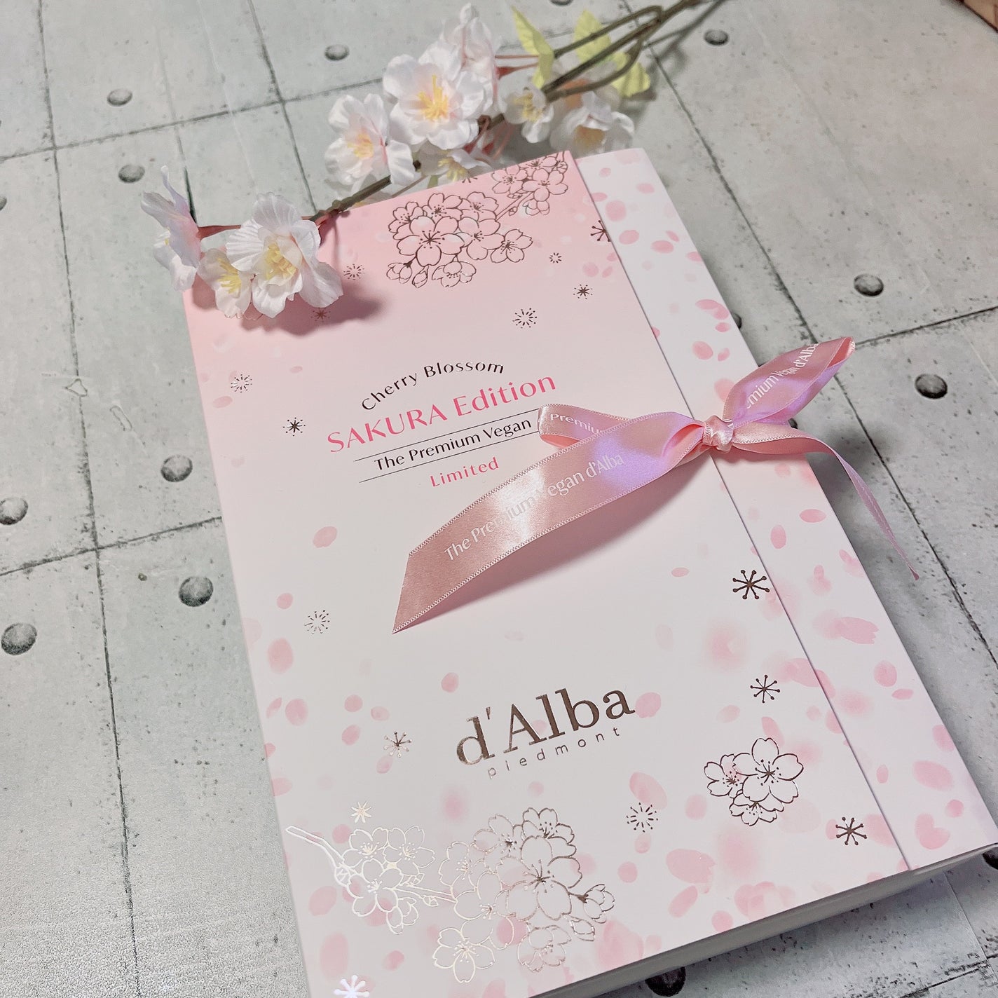 kaori♡ on LIPS 「・・❥・・┈┈┈┈┈┈┈・・❥・・𝐝'𝐀𝐥𝐛𝐚桜パッケージ🌸春..」(3枚目)