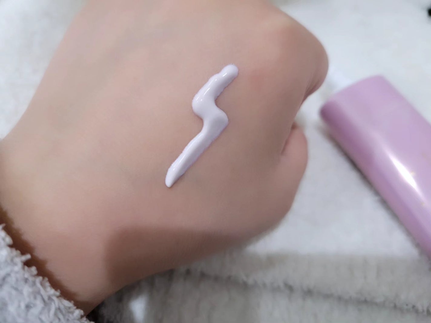 コラーゲンモイスチャーカラーコントロール/illuN/化粧下地を使ったクチコミ(3枚目)