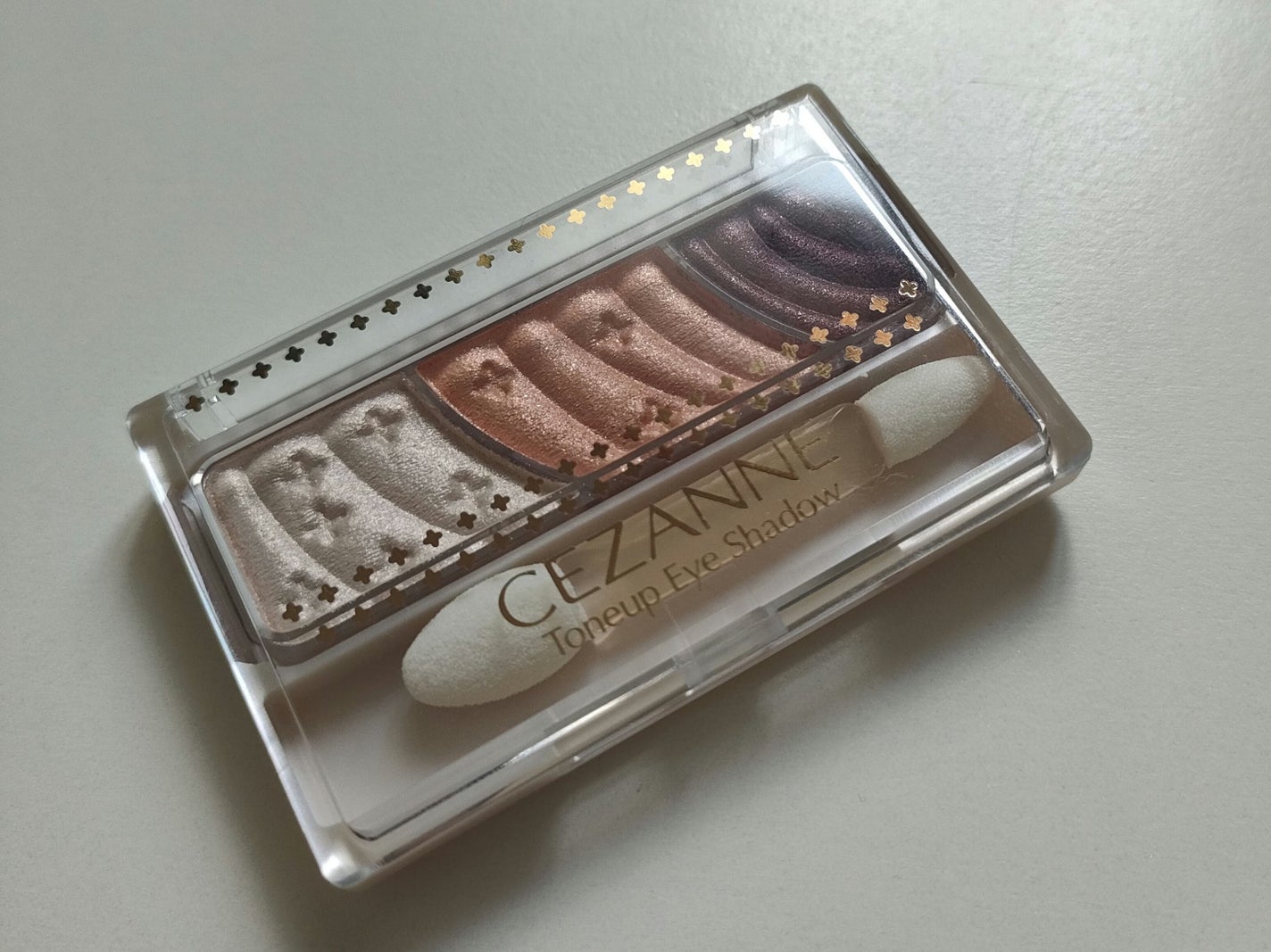 トーンアップアイシャドウ/CEZANNE/アイシャドウパレットを使ったクチコミ(1枚目)