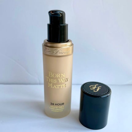 ボーン ディス ウェイ アンディテクタブル 24H マット ファンデーション/Too Faced/リキッドファンデーションを使ったクチコミ(2枚目)