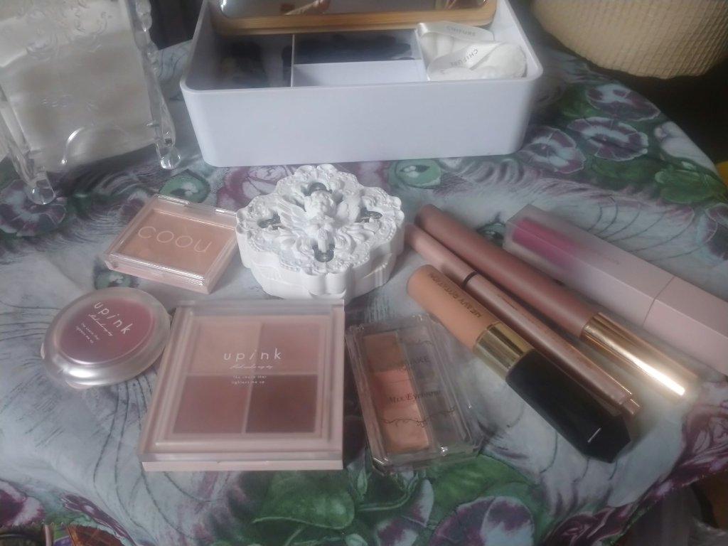 シャインオンステージアイパレット/upink/アイシャドウパレットを使ったクチコミ（2枚目）