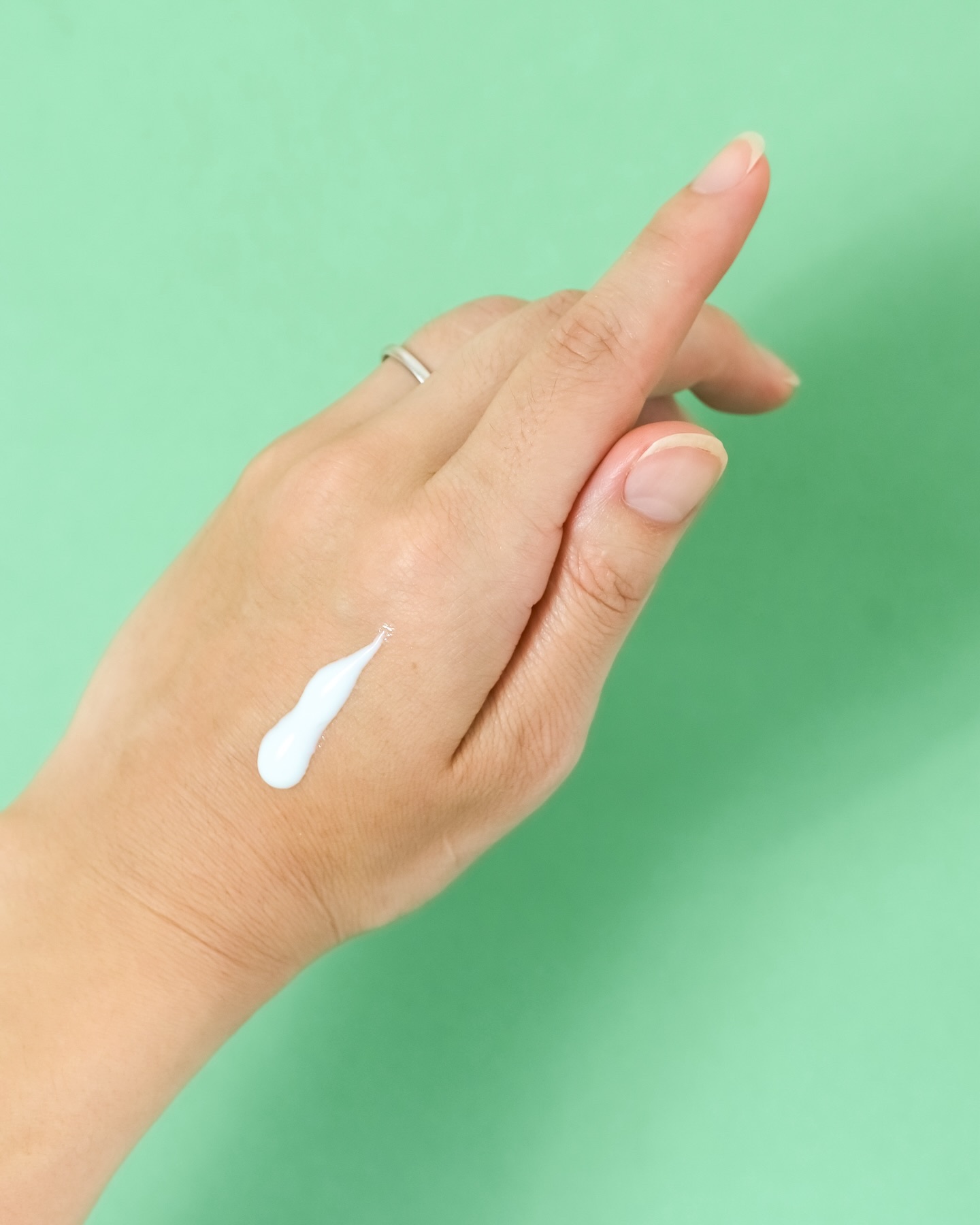 ウォーターメロン パンチ カミング サンスクリーン / スイカサンクリーム / SPF 50+ PA++++  /ビューランチ/日焼け止めクリームを使ったクチコミ（2枚目）