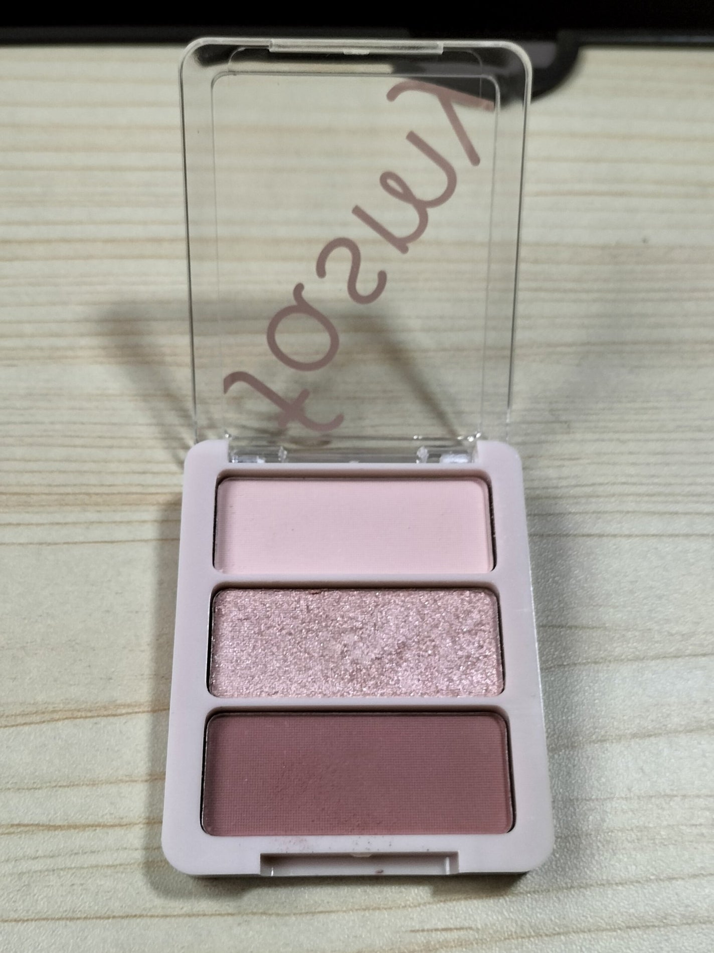 マナビア on LIPS 「ピンクメイクワッツで購入した、fasmyシリーズのコスメを使用..」(3枚目)