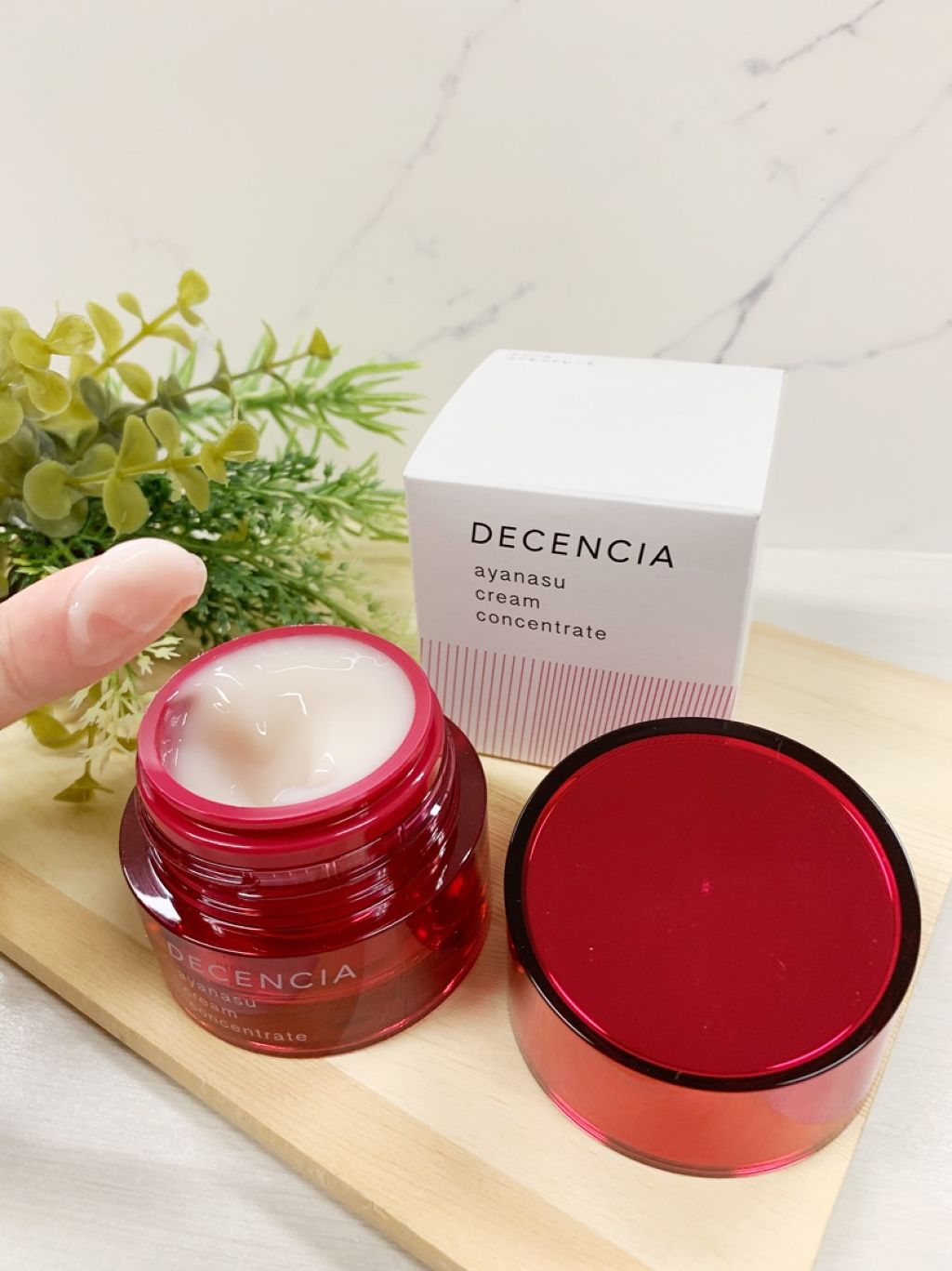 アヤナス クリーム コンセントレート/DECENCIA/フェイスクリームを使ったクチコミ（2枚目）