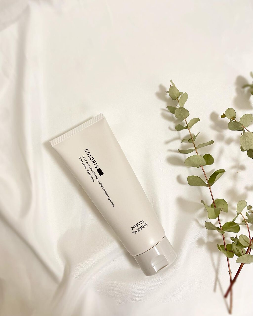 カラーリングをした髪にCOLORISのプレミアムトリートメントを使ってみました🌿

なんとこちらのトリートメントはカラーリングをした髪に特化してつくられていて、厳選された4つのプレミア成分、アミノ酸、シルク、ケラチン、コラーゲンを配合。
