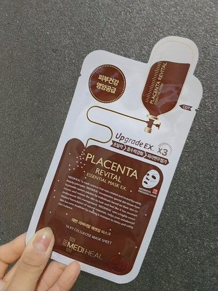 MEDIHEAL プラセンタ リバイタルエッセンシャルマスクEXのクチコミ「メディヒールシリーズ使いました!
プラセンタ リバイタルエッセンシャルマスクEXを使いま.....」(1枚目)
