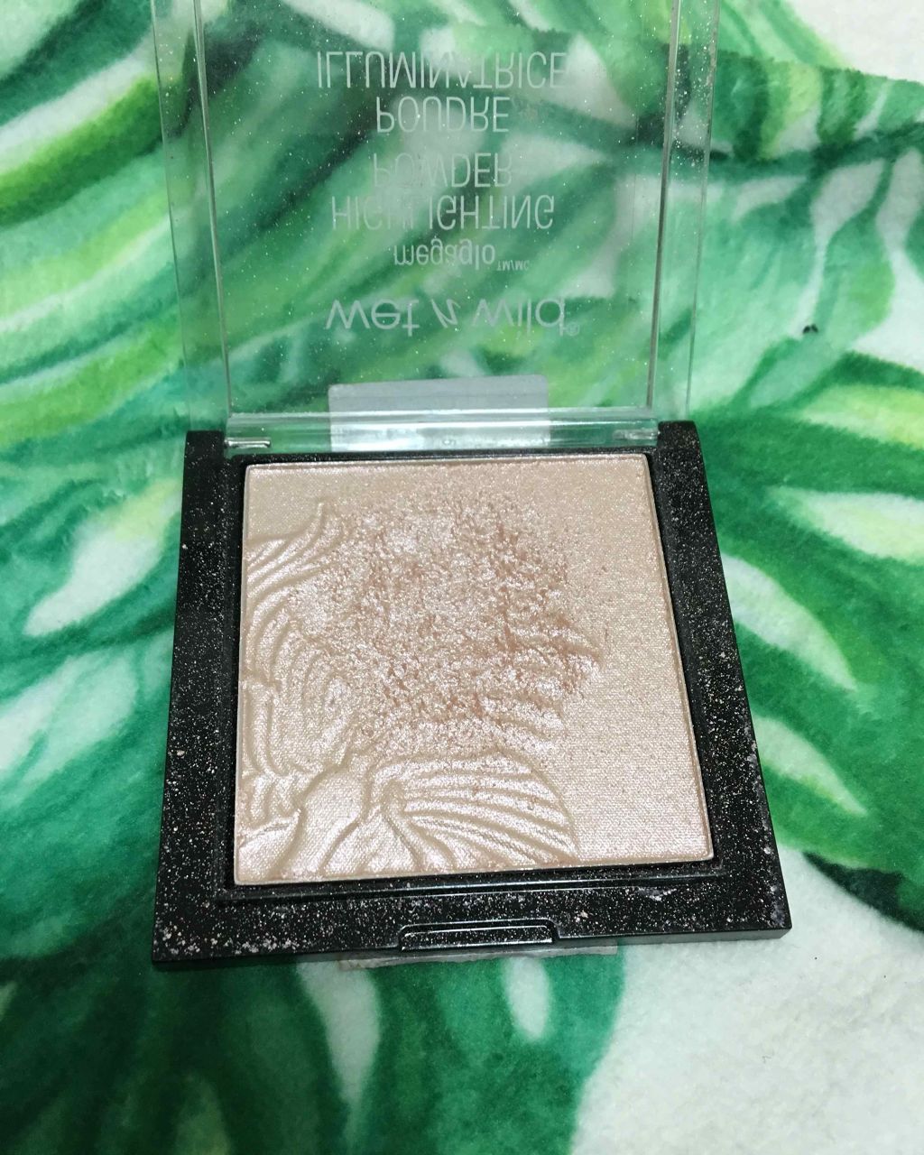 MegaGlo Highlighting Powder/wet 'n' wild/パウダーハイライトを使ったクチコミ(2枚目)