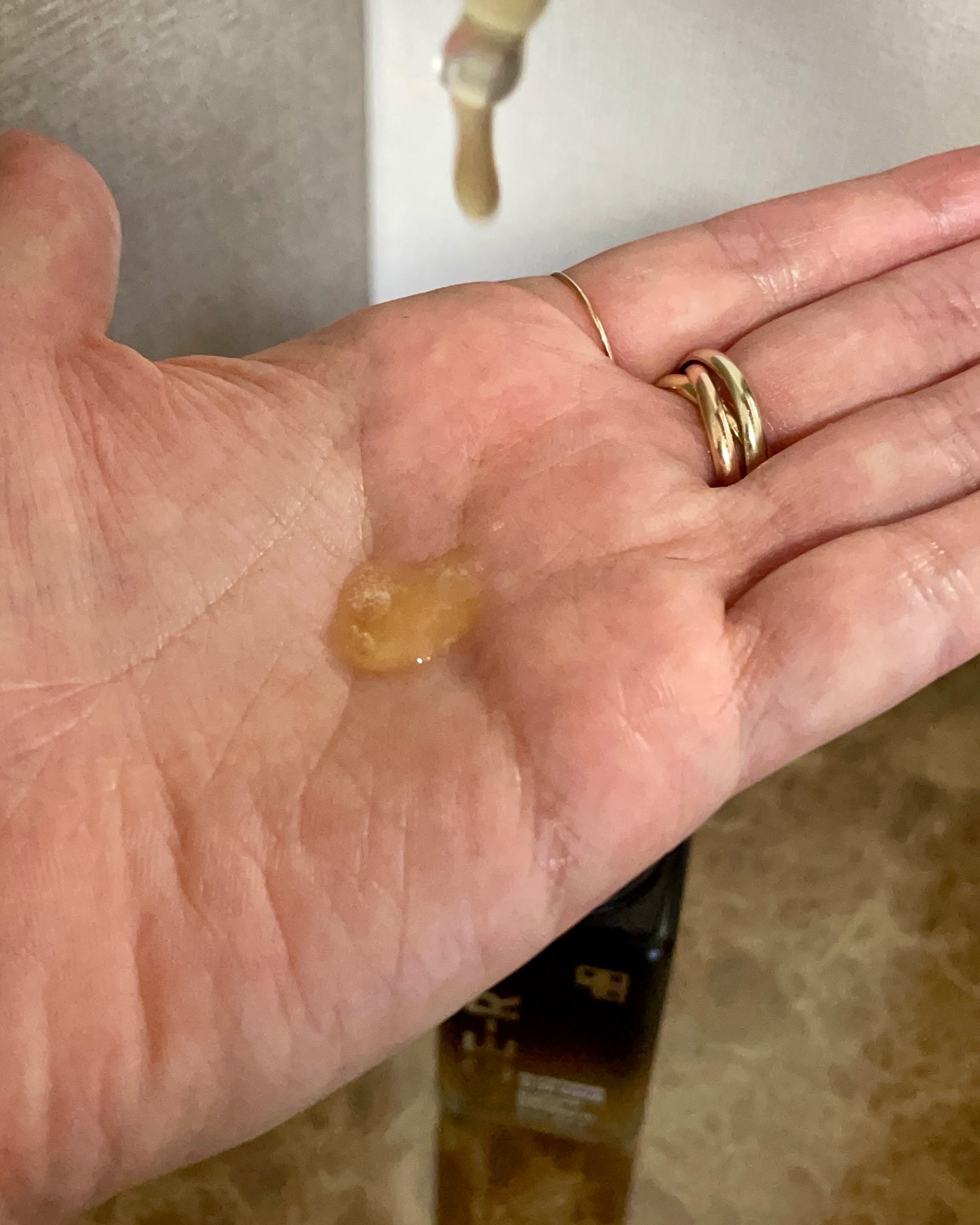 AGE-Rスキンブースターショット/MEDICUBE/美顔器・マッサージを使ったクチコミ（3枚目）