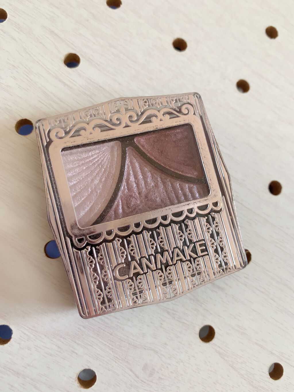 ジューシーピュアアイズ/キャンメイク/アイシャドウパレットを使ったクチコミ（2枚目）