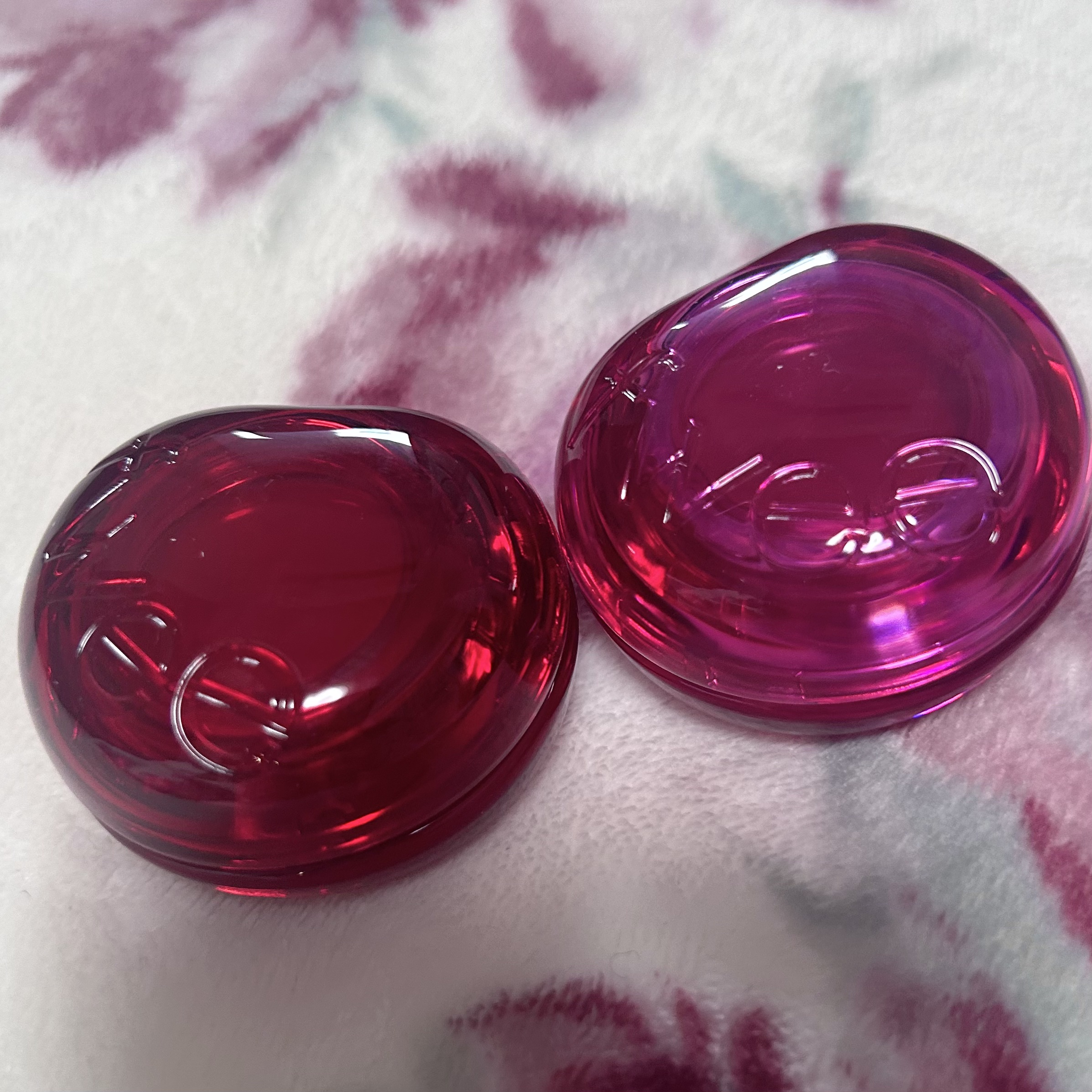 フィー リップアンドチーク グローイジェリーポット JR02 サワーグミ/fwee/リップグロスを使ったクチコミ（2枚目）