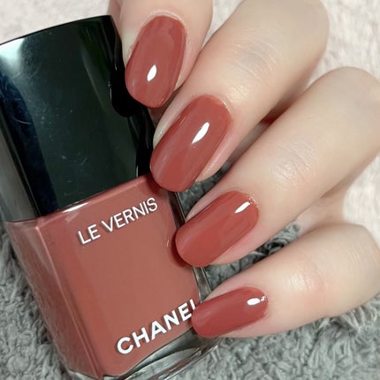 ヴェルニ ロング トゥニュ 945 エモシオン<数量限定色>/CHANEL/マニキュアを使ったクチコミ(3枚目)