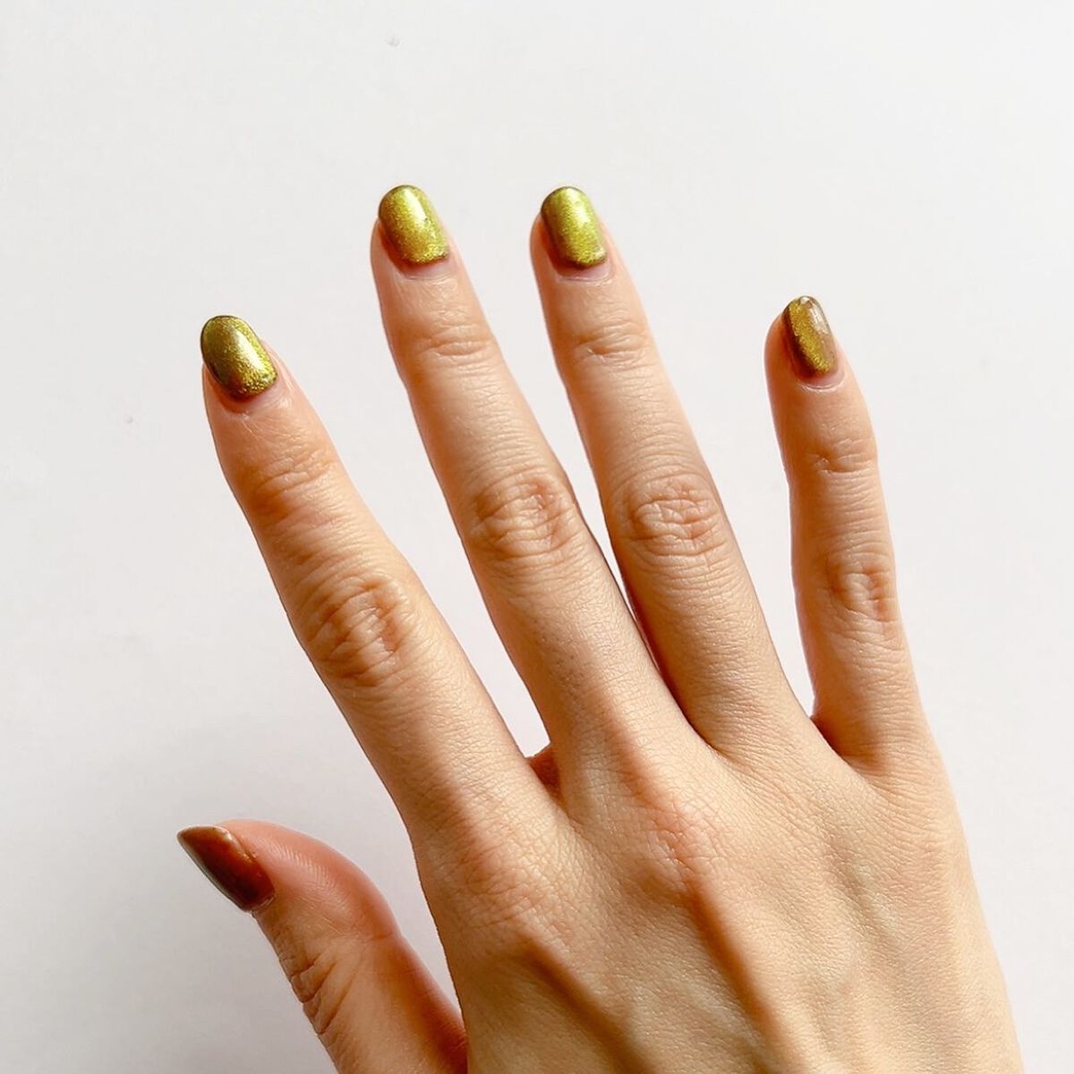 mina___85 on LIPS 「💅ネイルを変えました✨前回剥がせるベースを使ったんだけど、もち..」(3枚目)