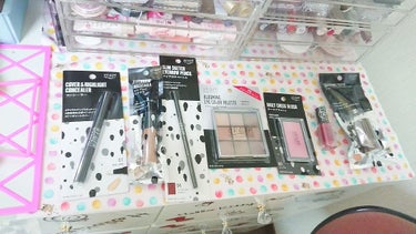 UR GLAM　BLOOMING EYE COLOR PALETTE/U R GLAM/アイシャドウパレットを使ったクチコミ（1枚目）