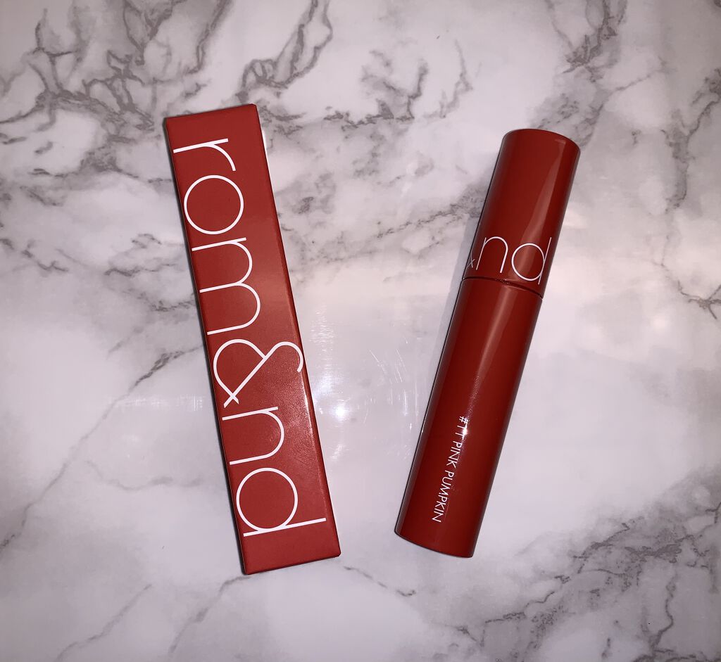 ジューシーラスティングティント/rom&nd/リップティントを使ったクチコミ（2枚目）