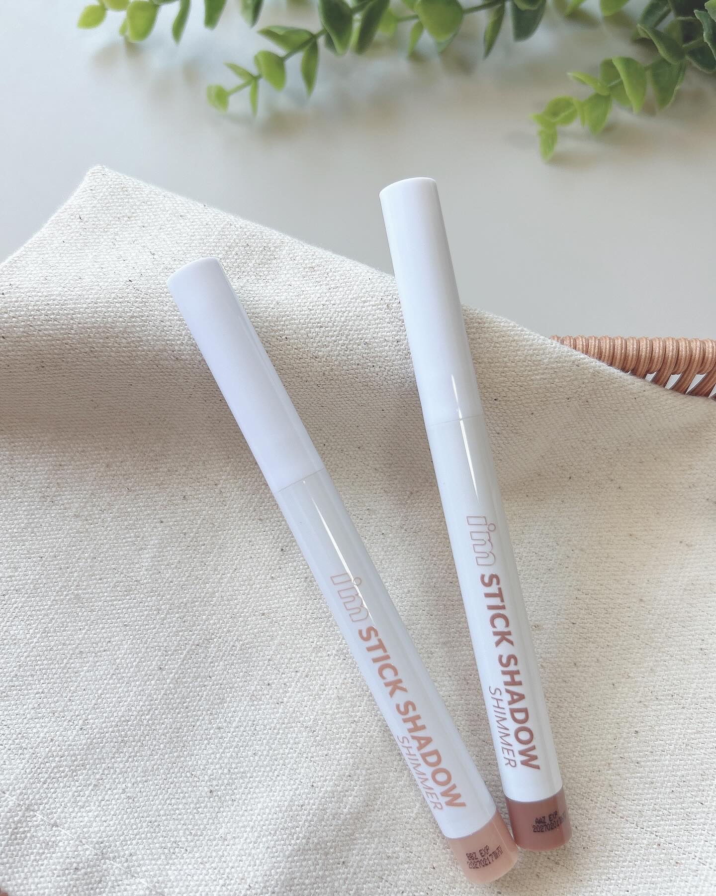 アイムスティックシャドウシマー/i’m meme/スティックアイシャドウを使ったクチコミ（2枚目）