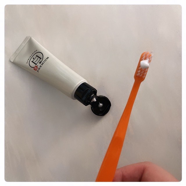 歯磨き堂 薬用ホワイトニングペースト プレミアム/歯磨き堂/歯磨き粉を使ったクチコミ（2枚目）