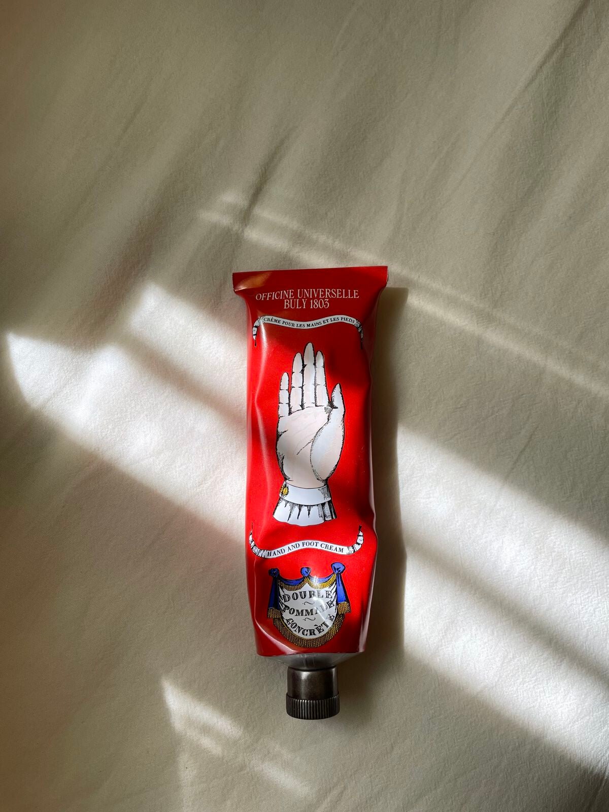 ドゥーブル・ポマード・コンクレット/オフィシーヌ・ユニヴェルセル・ビュリー/ハンドクリームを使ったクチコミ(2枚目)