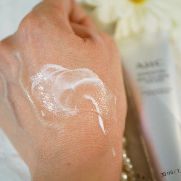 エッセンシャル リアル アイクリーム フォーフェイス/AHC/アイケア・アイクリームを使ったクチコミ(4枚目)