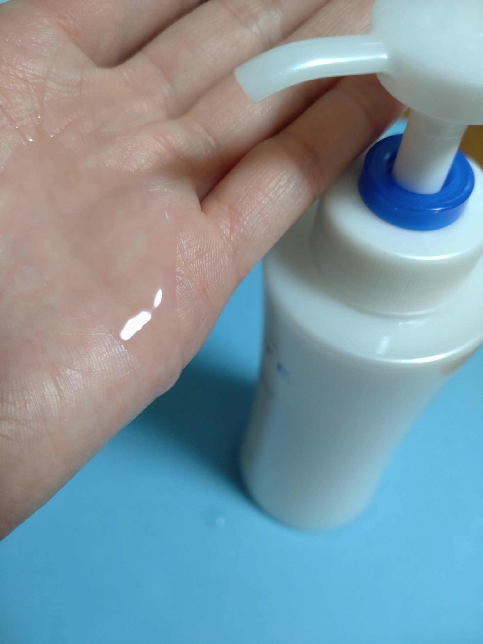 モイスチュアマイルドホワイト パーフェクトエッセンス/モイスチュアマイルド ホワイト/オールインワン化粧品を使ったクチコミ（2枚目）